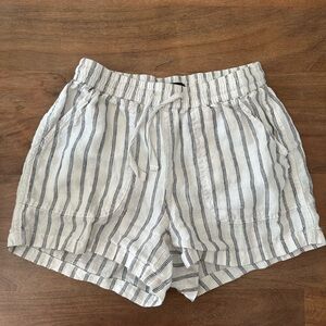 Quince Linen Shorts